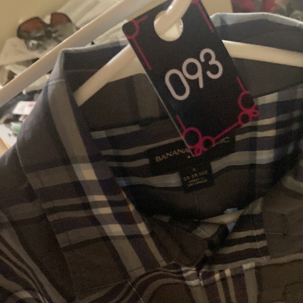 Banana Republic Plaid Button Down Shirt size small (14-14.5)100% cotton. - Picture 11 of 12